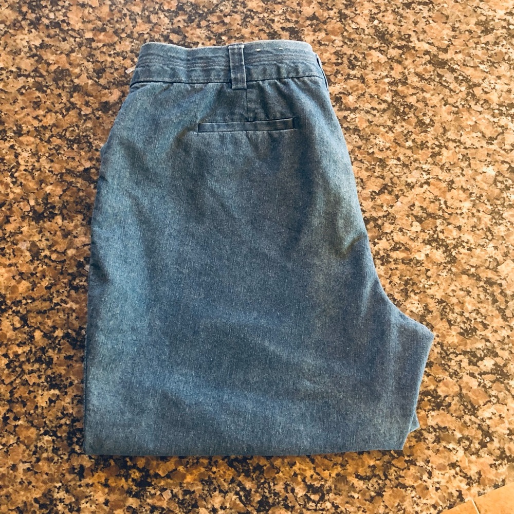 Capri Jeans. NEW!! Stylish & made for Comfort!
